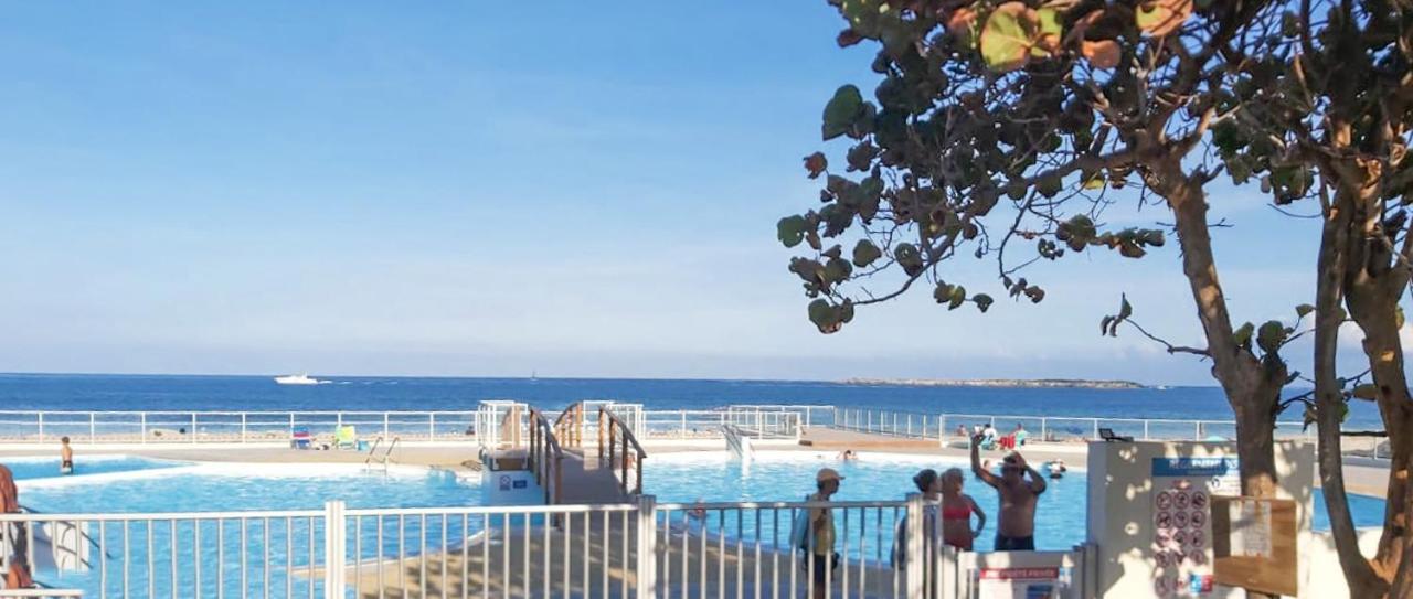 Front Line Unit 520 Ft2 - 48 M2, On Second Floor, Stunning Ocean View Apartment Cul de Sac Exterior photo